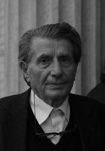 კარლო 's photo