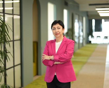 თინათინ's photo