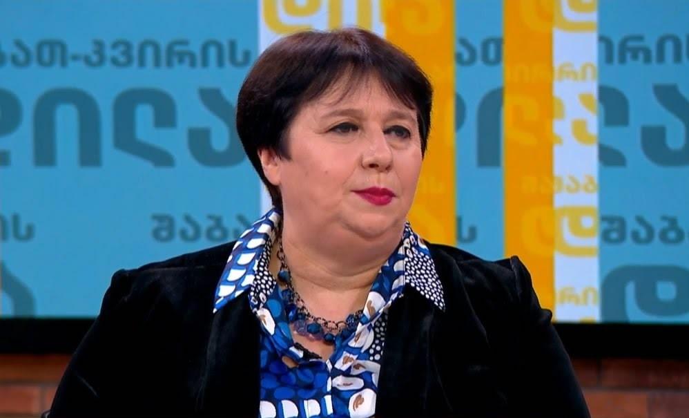 თინათინ's photo